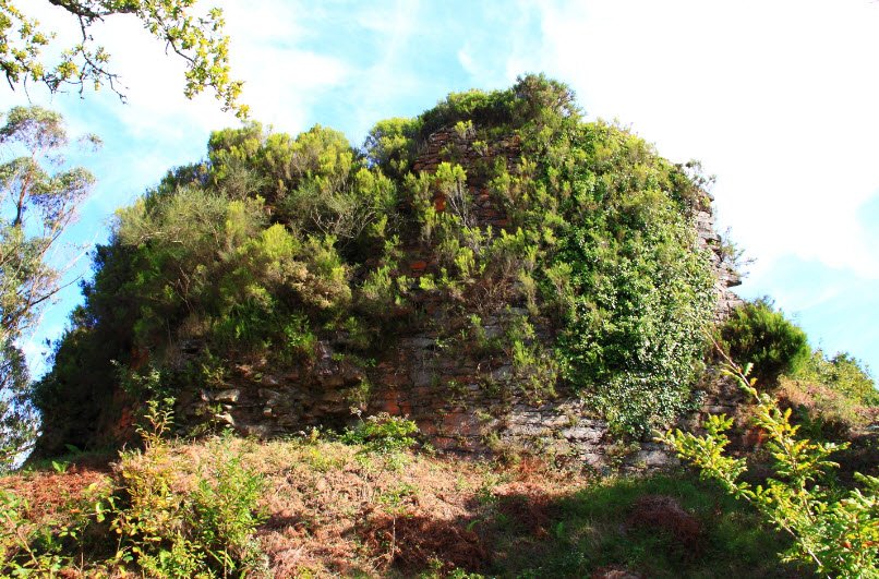 Castelo de Mesía, Spain